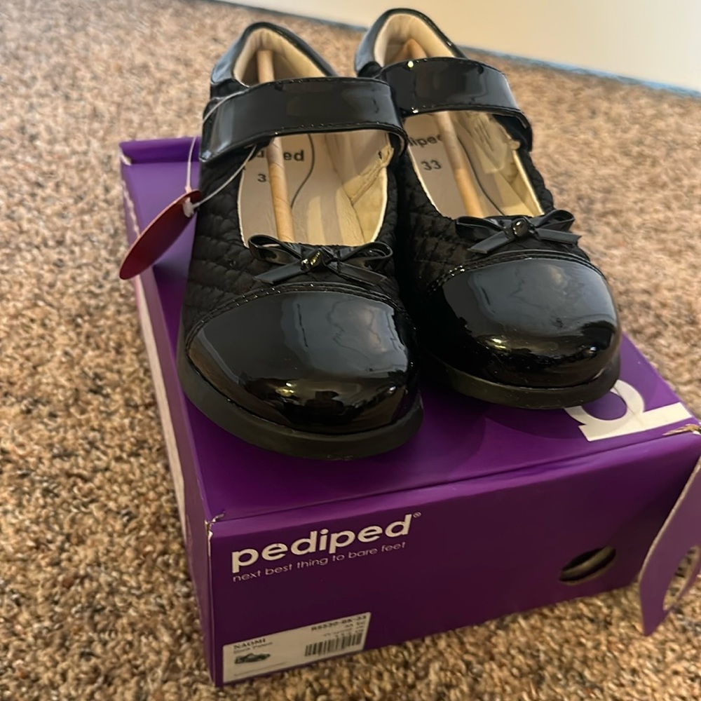 Pediped Naomi black patent shoes.